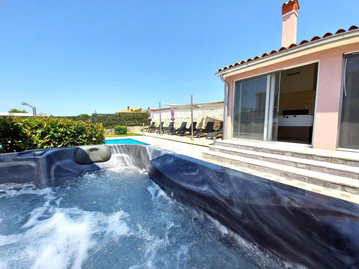 Villa Mattea Galižana Esterno foto