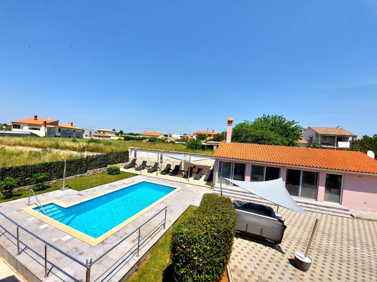 Villa Mattea Galižana Esterno foto