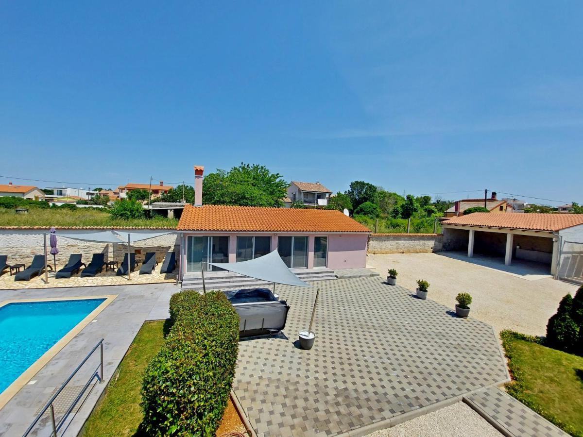 Villa Mattea Galižana Esterno foto